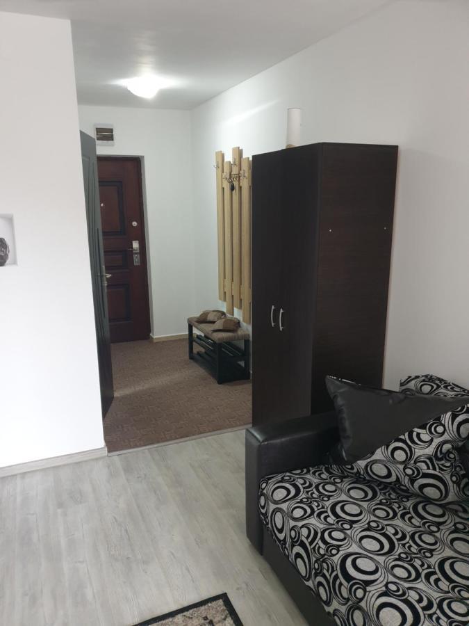 Madalin Apartment มันกาเลีย ภายนอก รูปภาพ