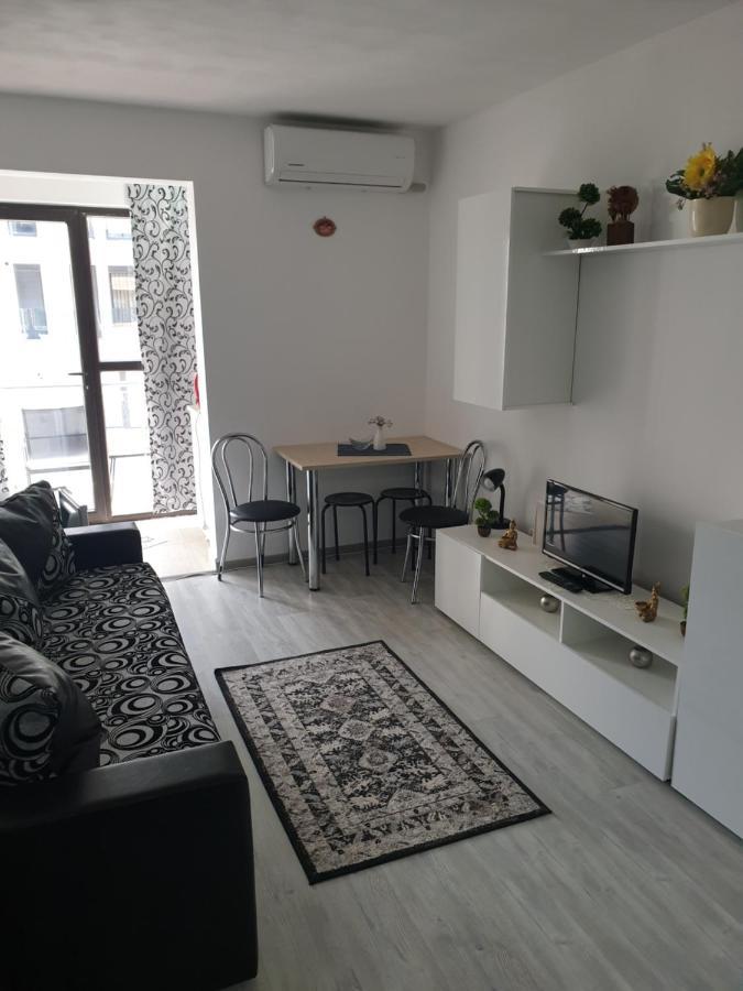 Madalin Apartment มันกาเลีย ภายนอก รูปภาพ